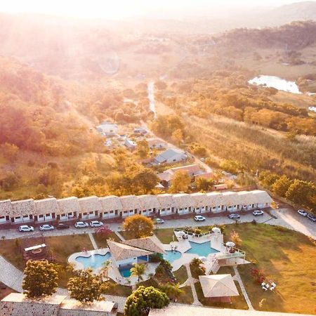 Stay Piri Pousada Hotel ปิเรนนอโปลิส ภายนอก รูปภาพ