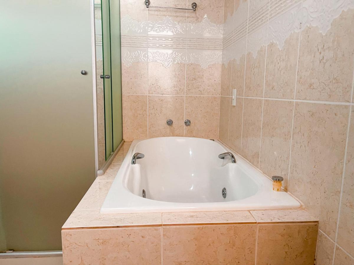 Stay Piri Pousada Hotel ปิเรนนอโปลิส ภายนอก รูปภาพ